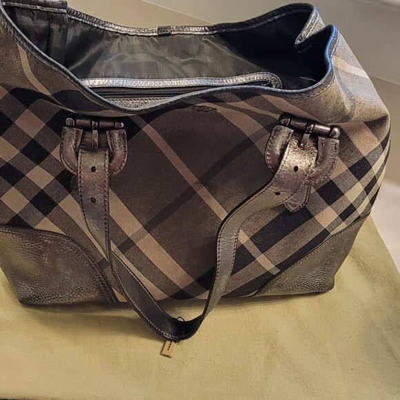 Burberry Tote - Picture 3 of 8